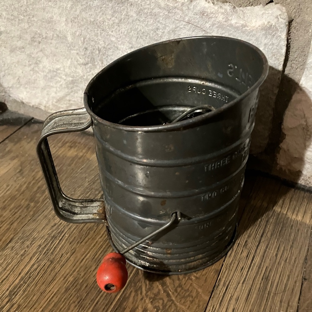 Vintage Bromwell’s Metal Flour Sifter with Red Handle